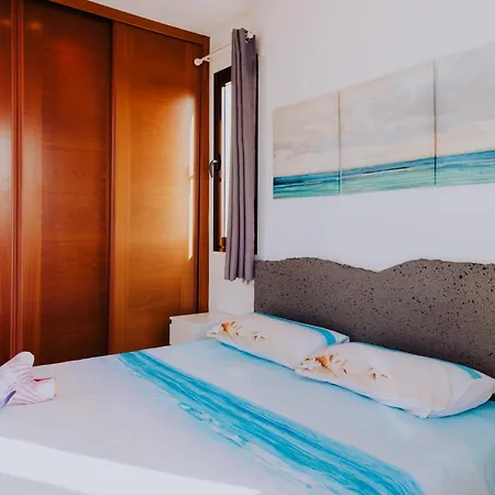 Lanzarote Deluxe & Pool
