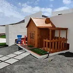 Lanzarote Deluxe & Pool * 普拉亚布兰卡