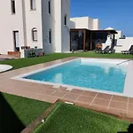 别墅 Lanzarote Deluxe & Pool