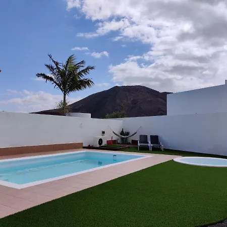 Lanzarote Deluxe & Pool 플라야블랑카