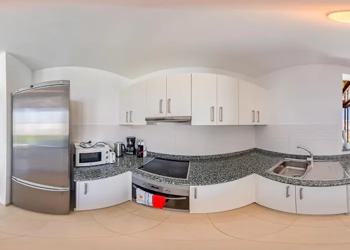 Lanzarote Deluxe & Pool Villa