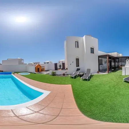 Lanzarote Deluxe & Pool Playa Blanca